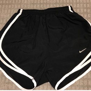 black and white nike shorts